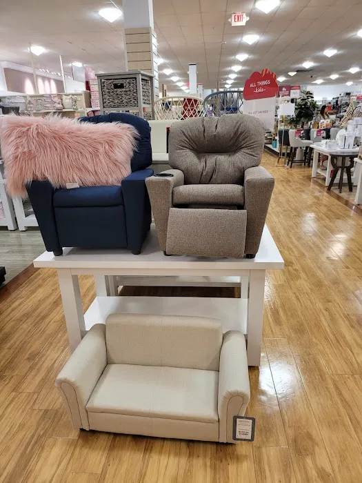 T.J. Maxx & HomeGoods 1
