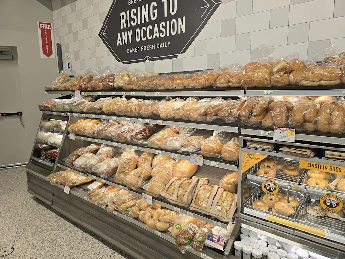 Publix Super Market at Charter Colony Shopping Center 6