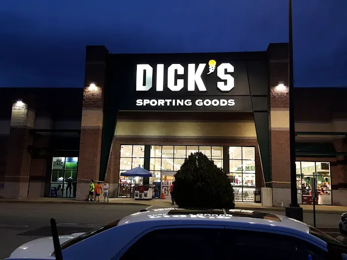 DICK'S Sporting Goods 9