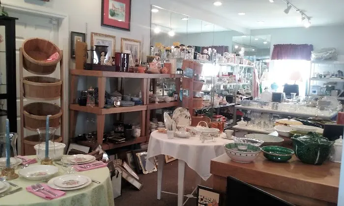 The Center Square Thrift Shop 7