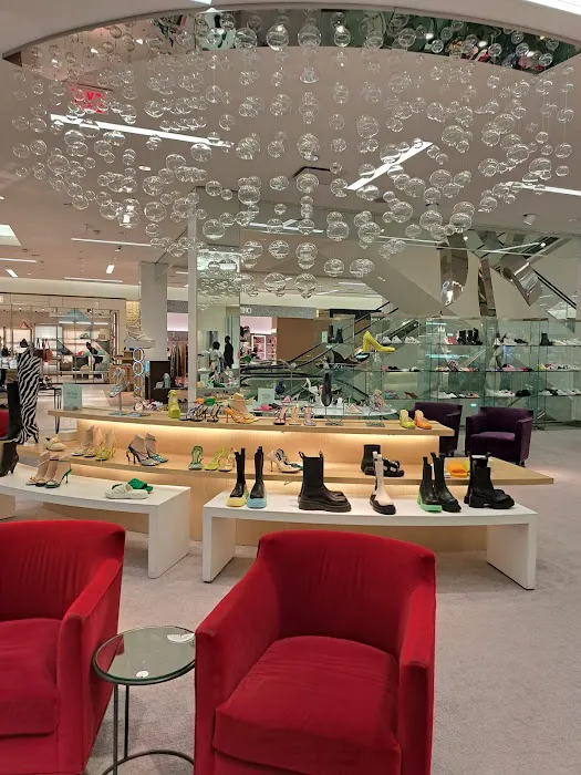 Saks Fifth Avenue 5