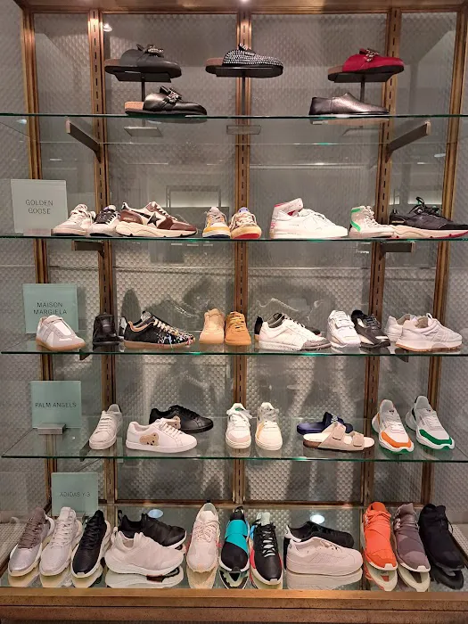 Saks Fifth Avenue 9