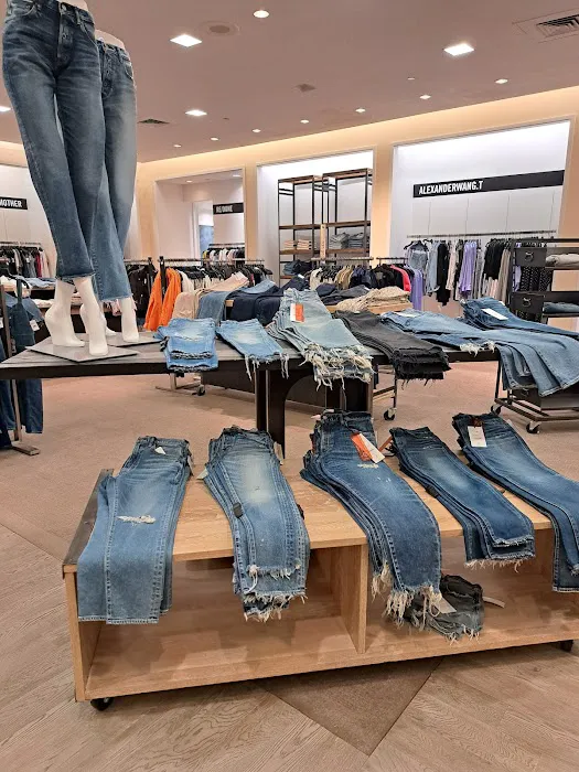 Saks Fifth Avenue 8