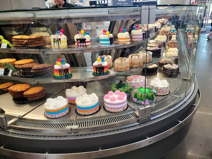 Hy-Vee Grocery Store 4