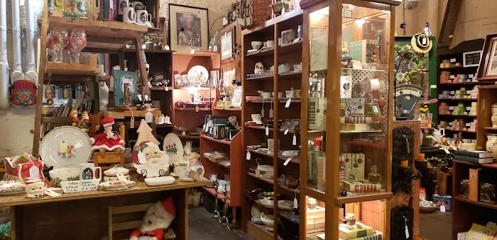 Oak Antique Mall 1