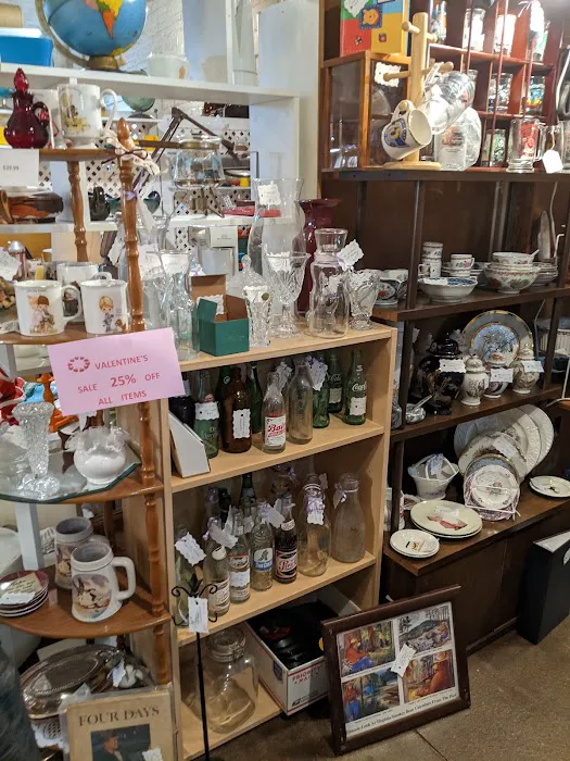 Oak Antique Mall 6