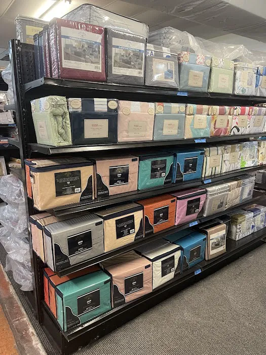 Only Lots Discount store 2