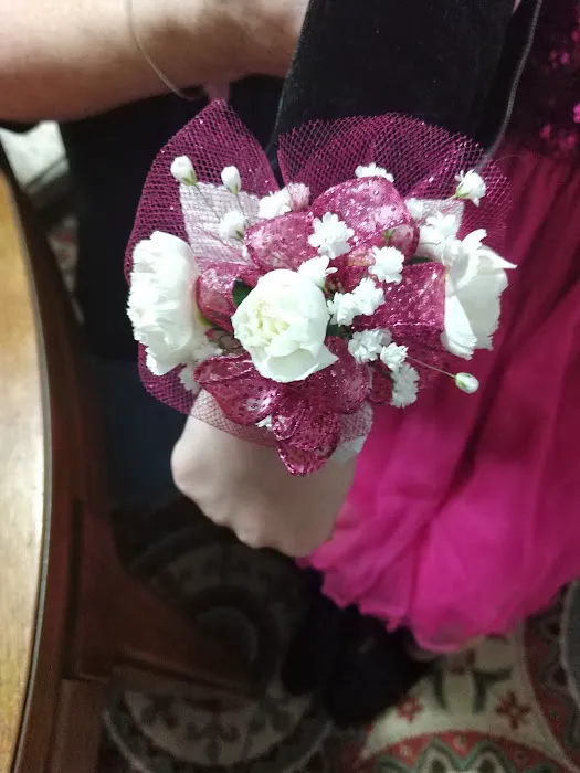 Petals & Bows Florist 4