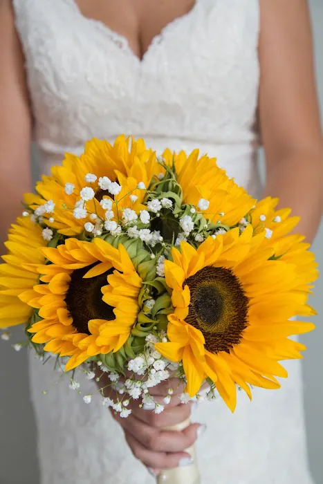 Petals & Bows Florist 1