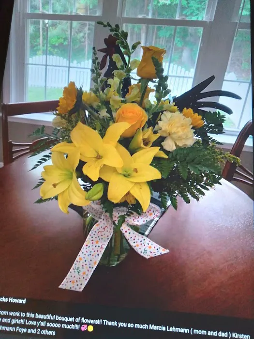 Petals & Bows Florist 5