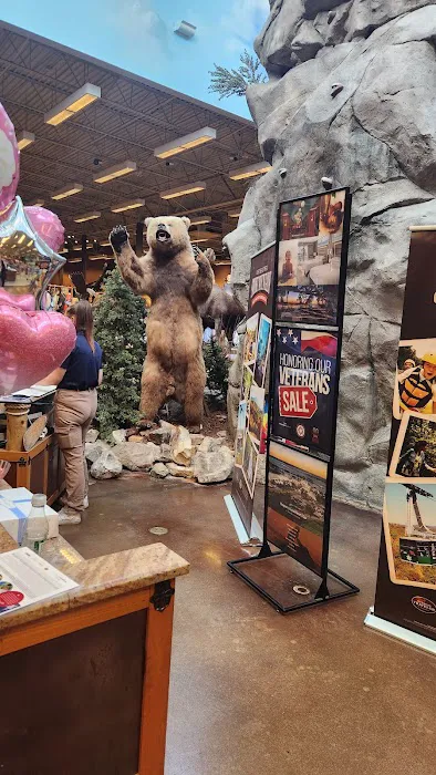 Bass Pro Shops 8