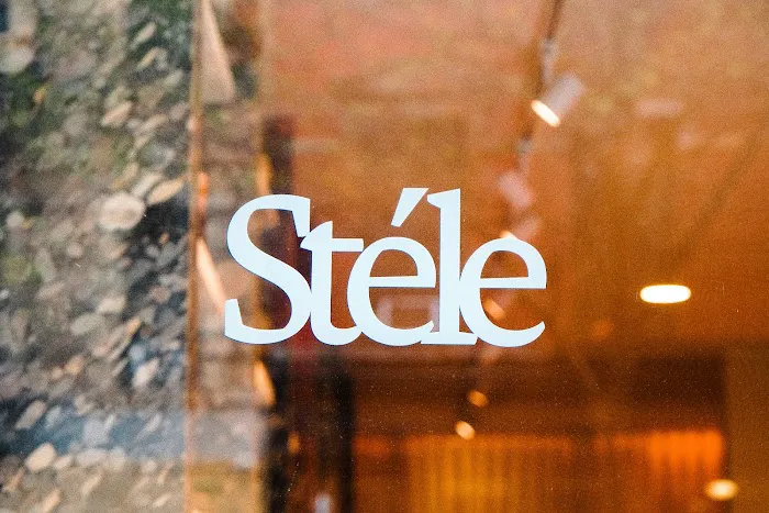 Stéle 2