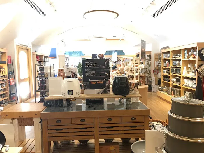 Williams-Sonoma 7
