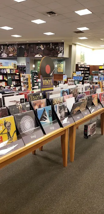 Barnes & Noble 2