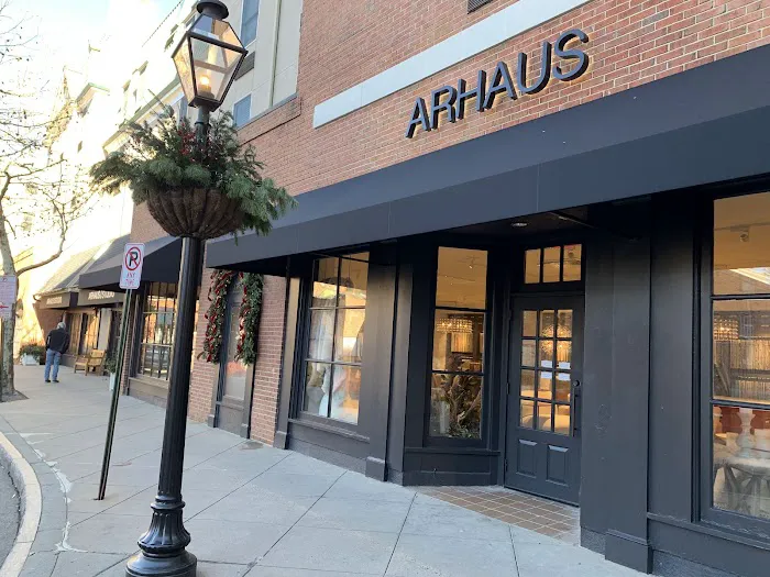 Arhaus 6