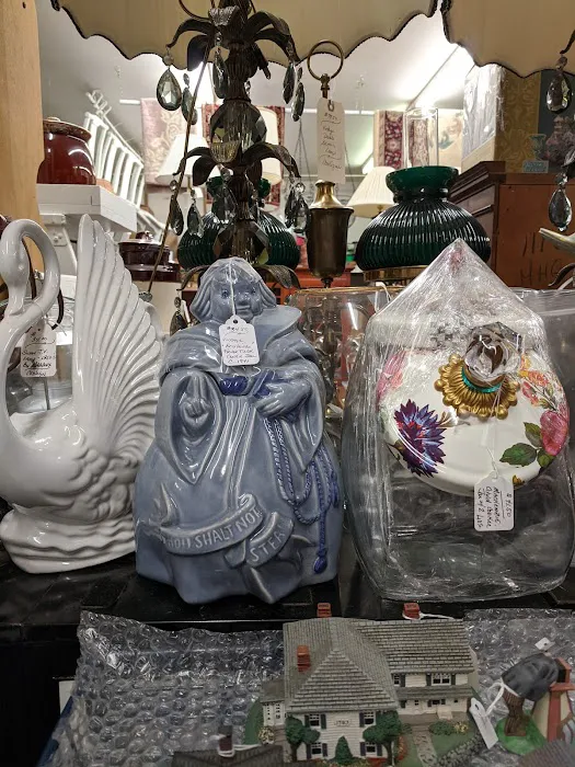 Miss Dallas' Shop 1