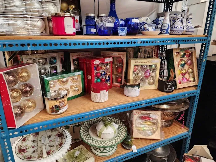 Miss Dallas' Shop 3