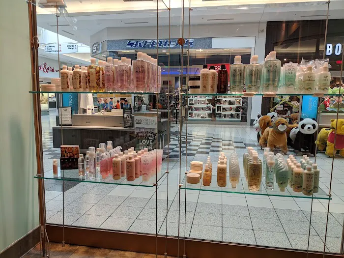 Avon Beauty Center 7
