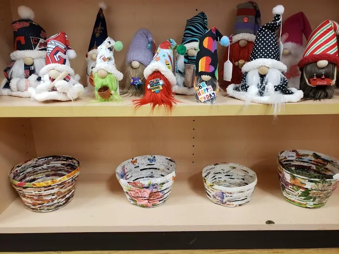 Tracy's Trinkets & Treasures + MORE LLC 8