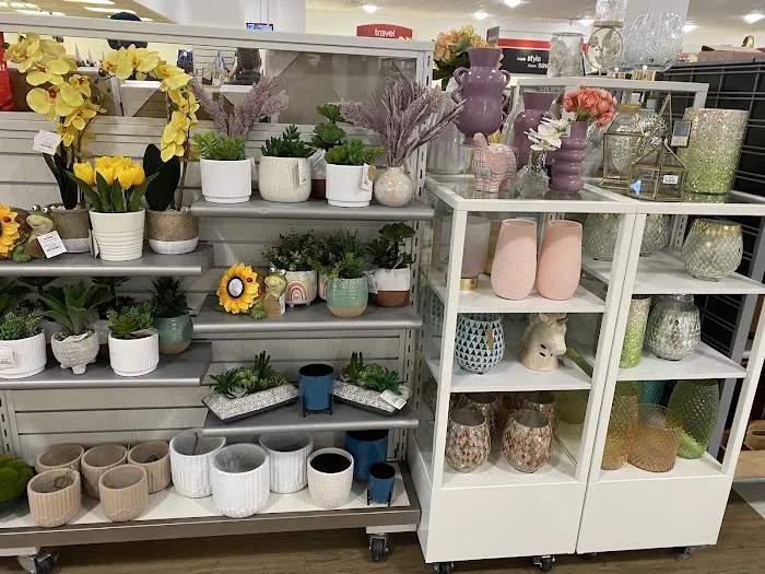T.J. Maxx & HomeGoods 1