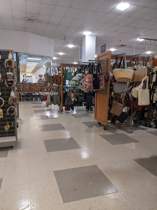 T.J. Maxx & HomeGoods 3