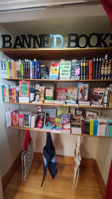 Black Cat Books & Oddities 9