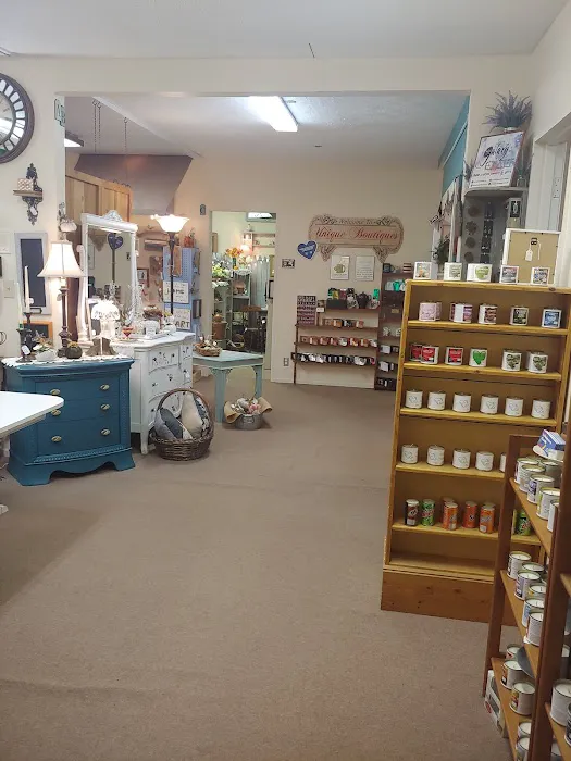 The Salvage Yard Resale Shoppe 6