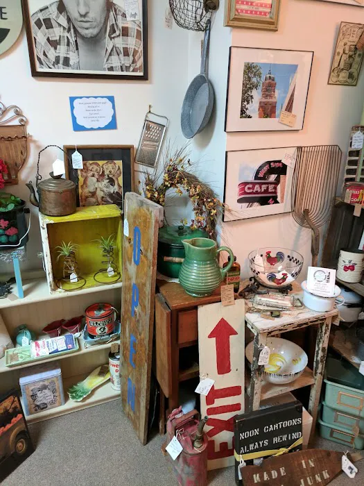 The Salvage Yard Resale Shoppe 5