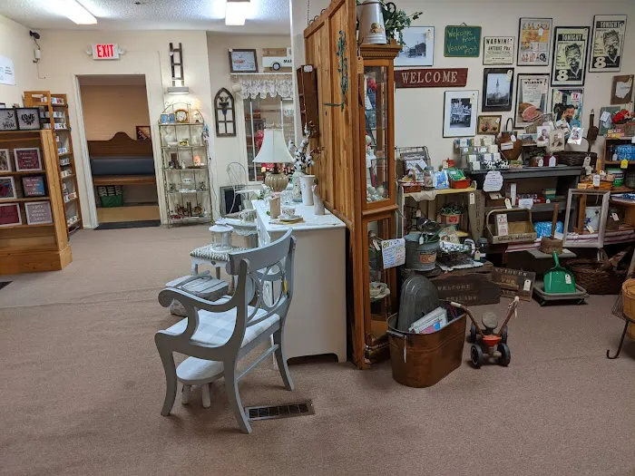 The Salvage Yard Resale Shoppe 9