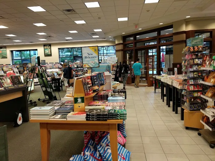 Barnes & Noble 2
