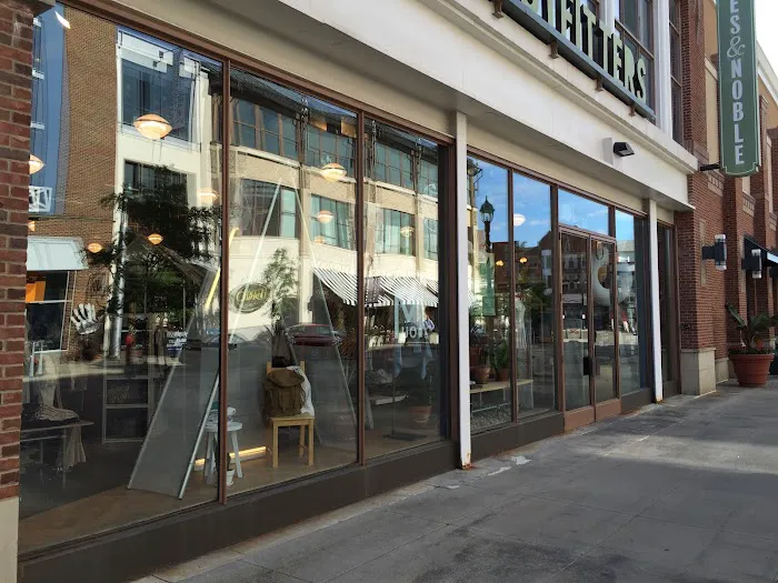 Urban Outfitters 0