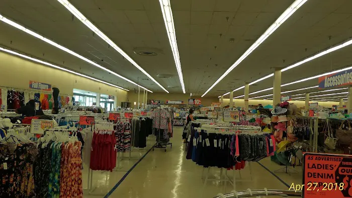 Roses Discount Store 7