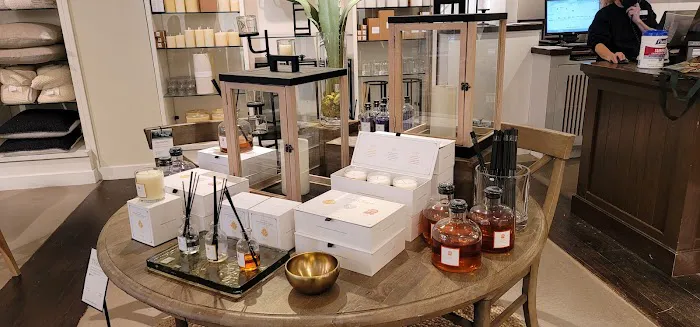 Pottery Barn 0