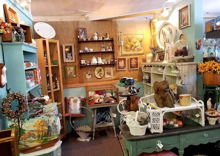 Old Glory Antiques & Vintage 0