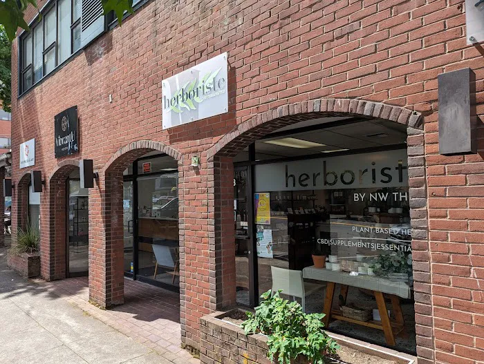 Herboriste Downtown - CBD Dispensary & More! 3