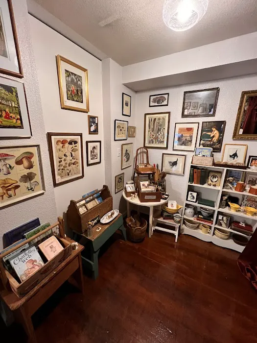 Eras Vintage Marketplace 3