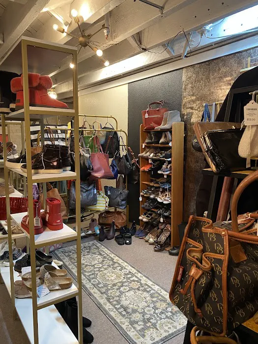 Eras Vintage Marketplace 5
