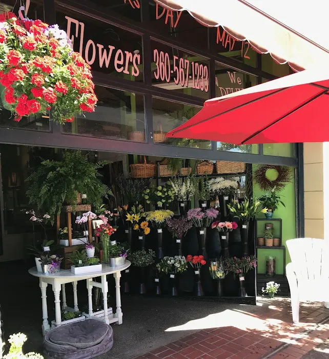 Mieko's Marketplace Flowers 0