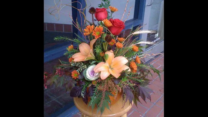 Mieko's Marketplace Flowers 7