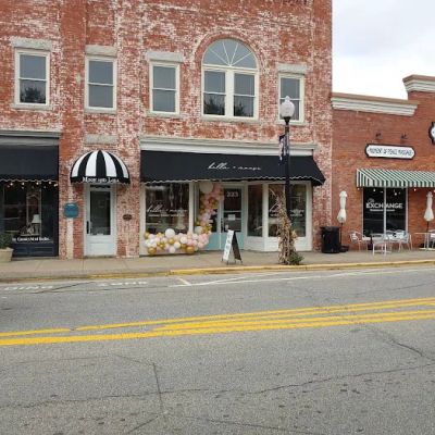 Bella + Mauve Boutique