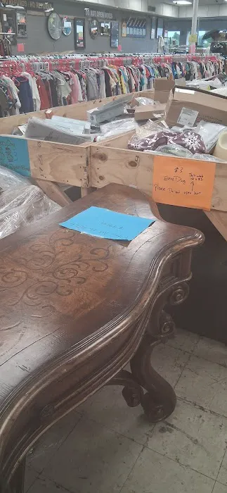 Great Deals Liquidation & Bin Store 4