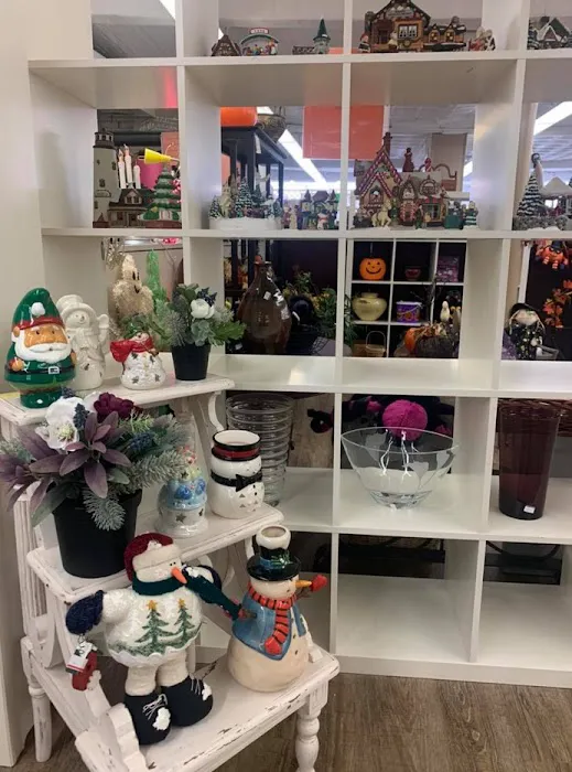 My Sister’s Place Thrift Store & Donation Center 6