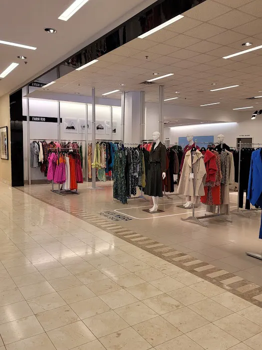 Saks Fifth Avenue 3