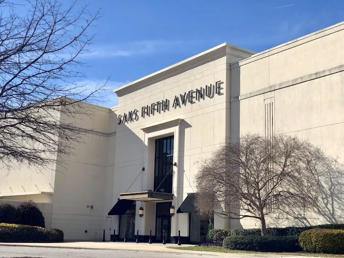 Saks Fifth Avenue 0
