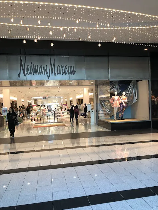 Neiman Marcus 0