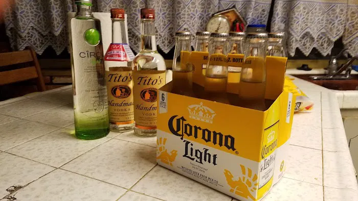 Jerry's Market & Liquor 7