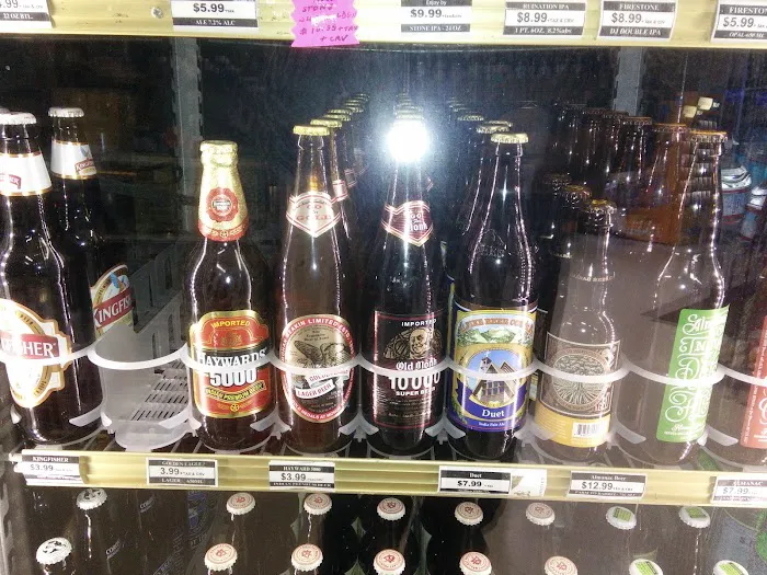 Jerry's Market & Liquor 6