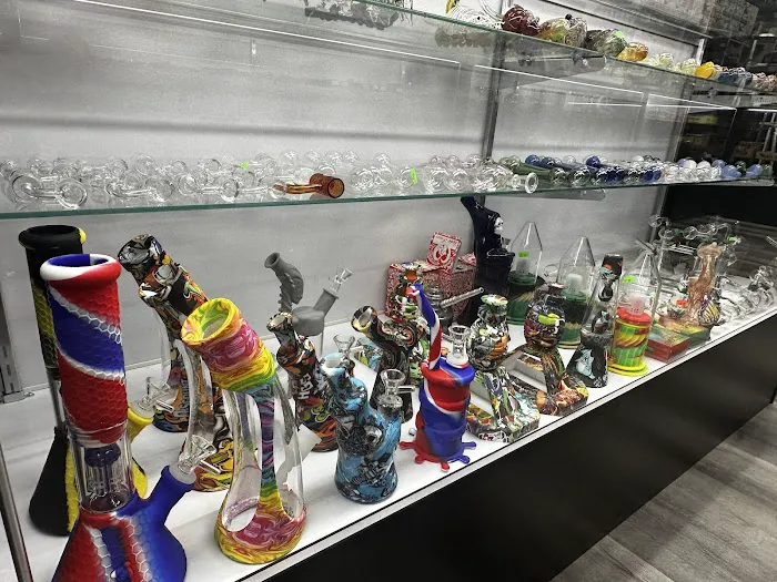 Vibe Smoke Shop 6