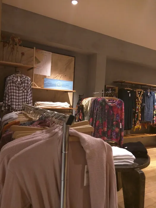 Anthropologie 9