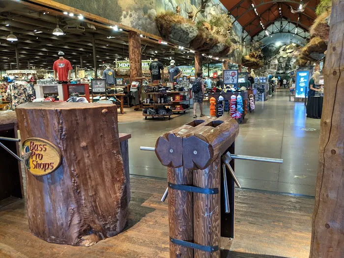 Bass Pro Shops 6